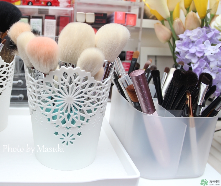 ��ô���������Լ��Ļ�ױƷ?��ױƷ���ɼ���